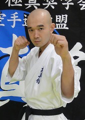 新井淳貴